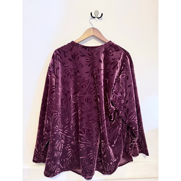 Bentley Plus 2XL Purple Velvet Long Sleeve Top with a Floral Pattern - Picture 4 of 7